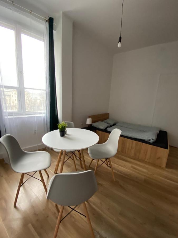 Cozy And Cheap Room In Old Town Cracovie Chambre photo